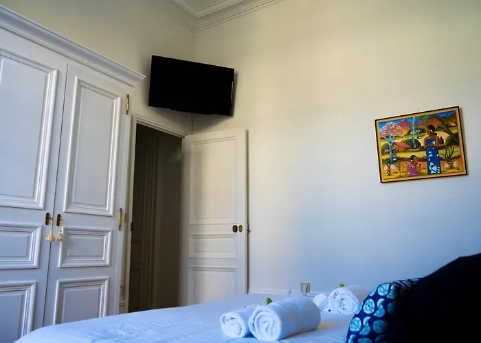 Le Roi Rene - Xixe Siecle - Chateau * أنجير