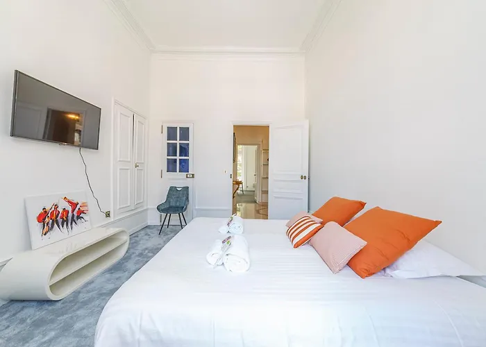 Le Roi René - Xixe Siècle - Château Apartamento